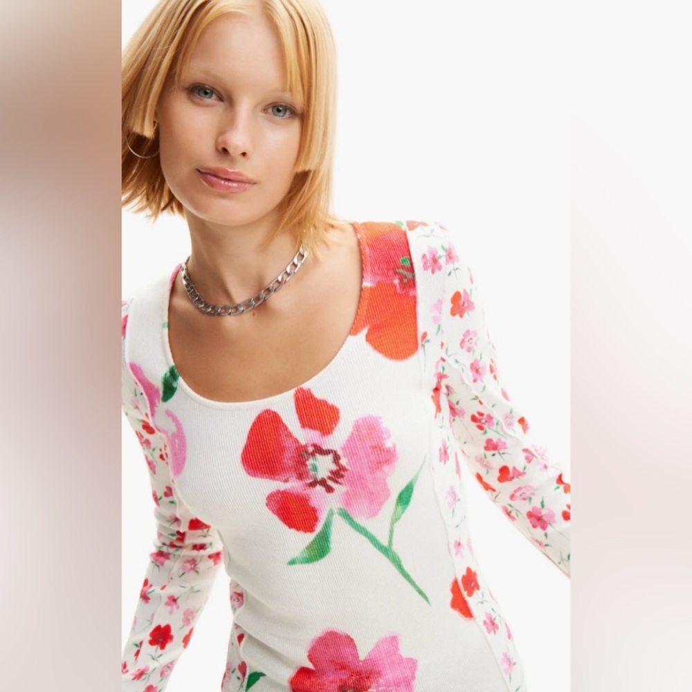 🔥NWT Desigual Floral Top